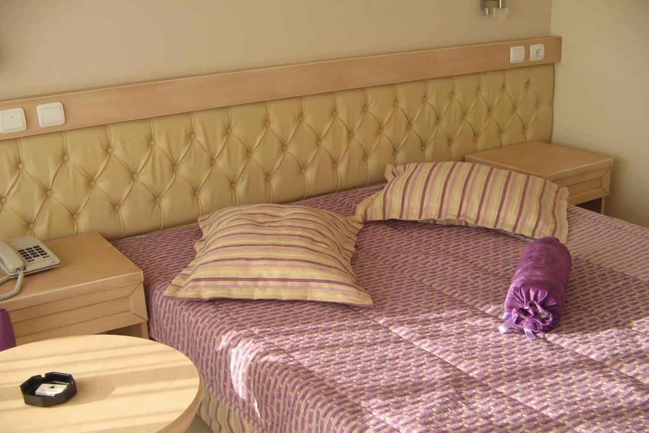 Esat Hotel Kusadasi Luaran gambar