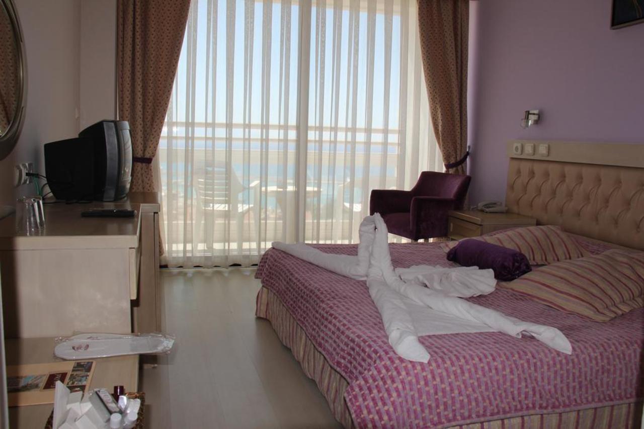 Esat Hotel Kusadasi Luaran gambar