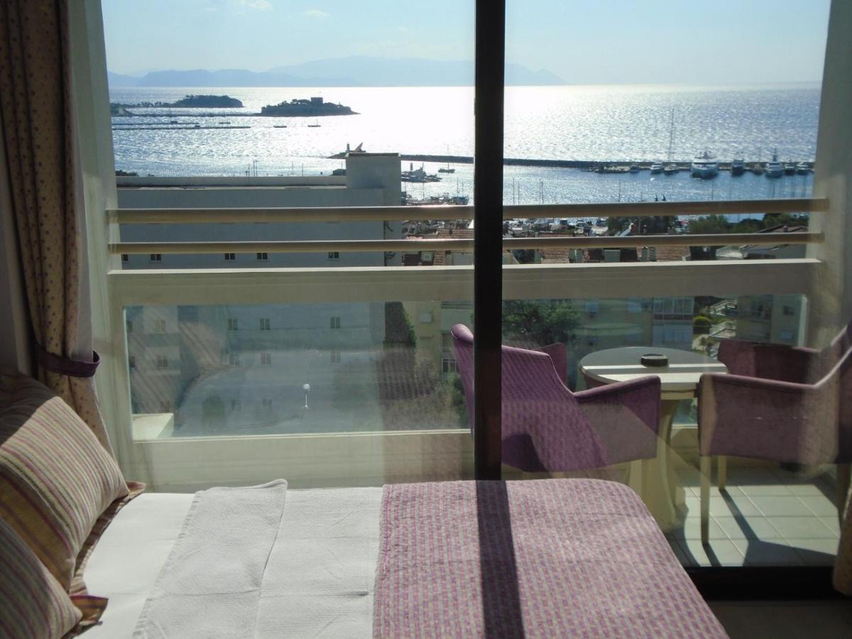 Esat Hotel Kusadasi Luaran gambar