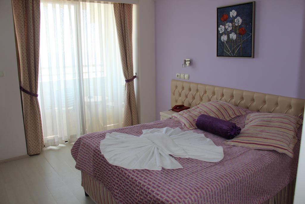 Esat Hotel Kusadasi Luaran gambar