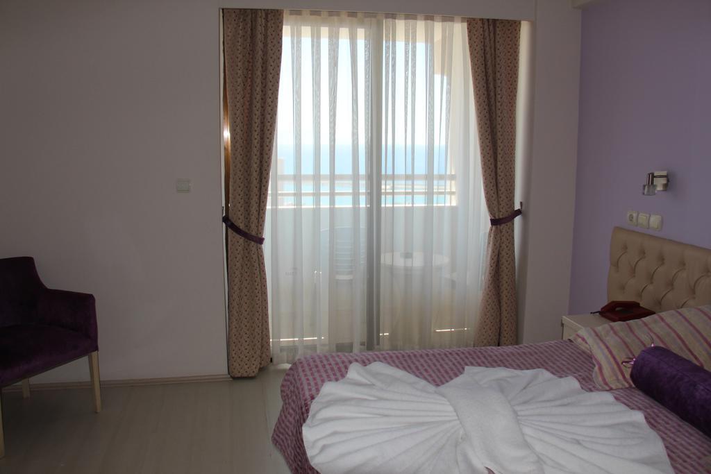 Esat Hotel Kusadasi Luaran gambar