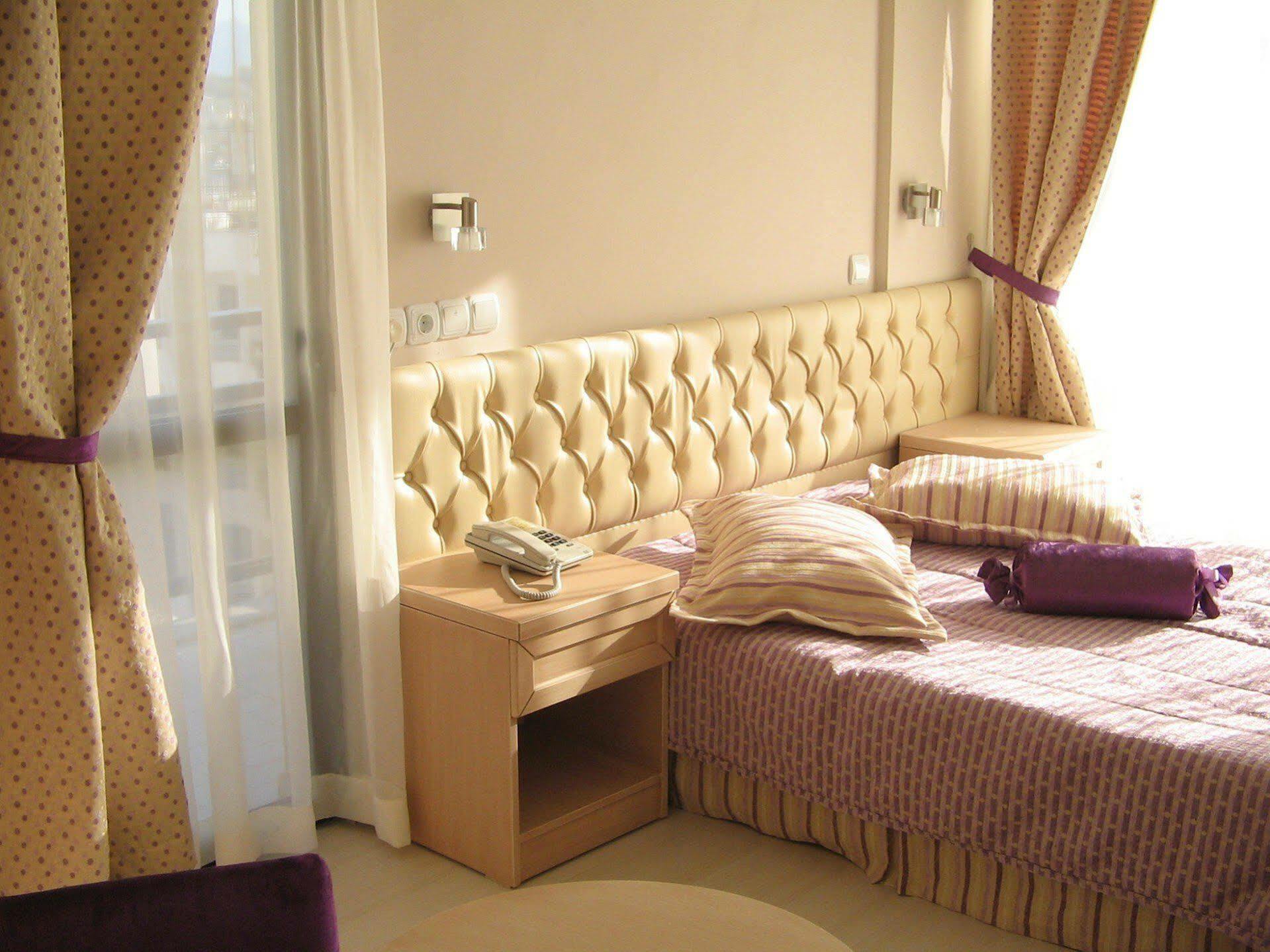 Esat Hotel Kusadasi Luaran gambar