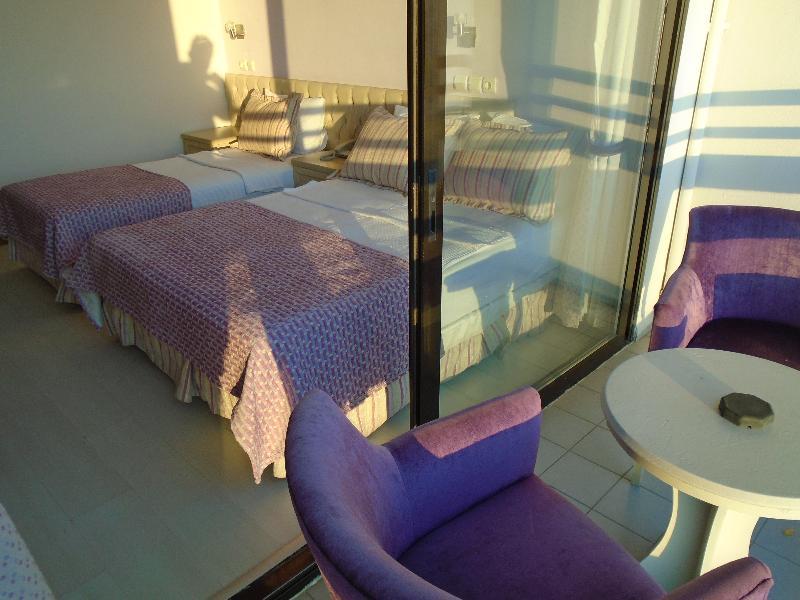 Esat Hotel Kusadasi Luaran gambar