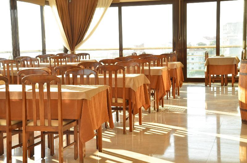 Esat Hotel Kusadasi Luaran gambar